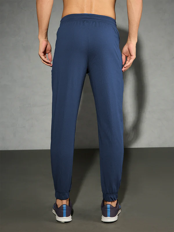 Men Solid Slim Fit Joggers - Image 2